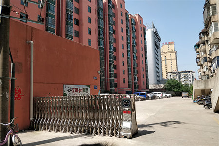 出售泰安南关金园小区2室2厅1卫68平精装修